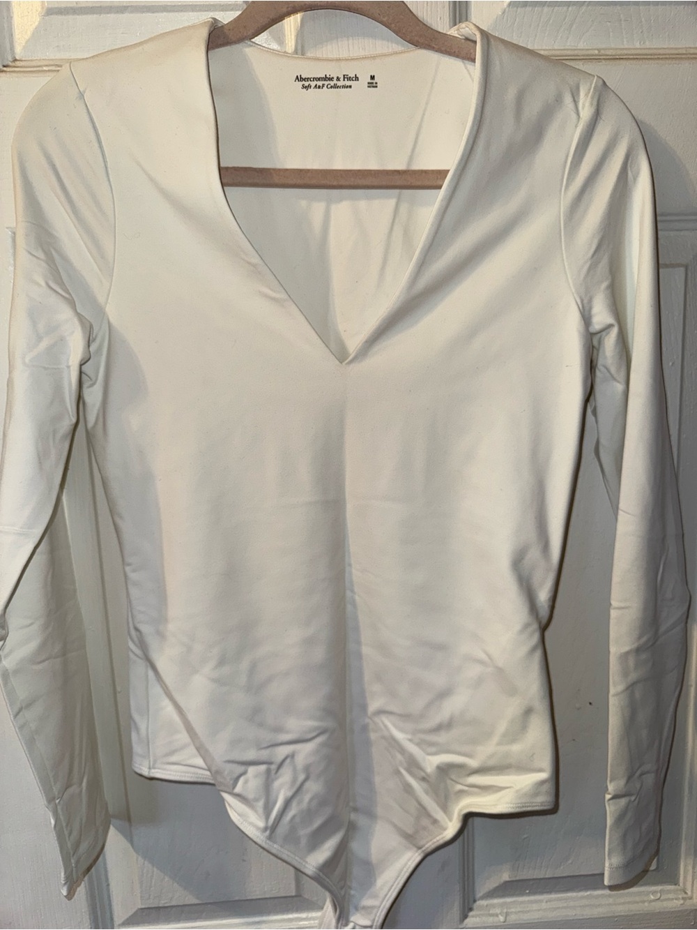 Abercrombie & Fitch White V-Neck Long Sleeve Bodysuit